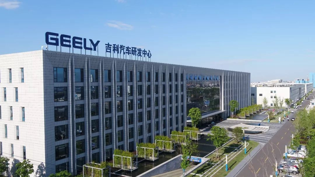 产品应用丨150寸无缝拼接硬幕应用于杭州吉利汽车总部！
